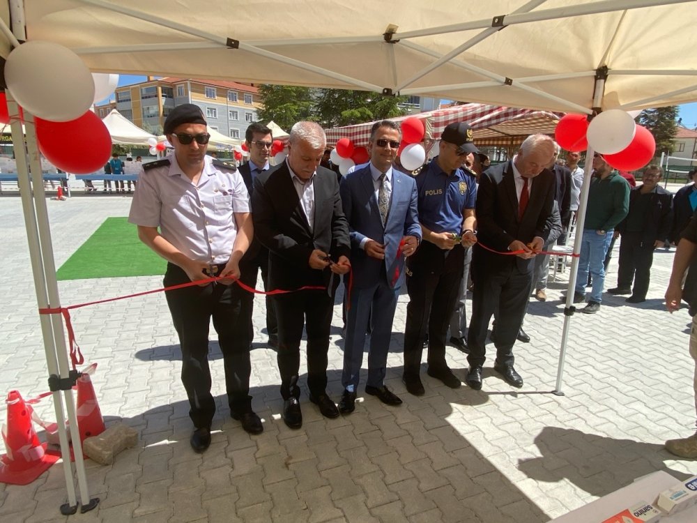 Kulu’da 4006 TÜBİTAK Bilim Fuarı yoğun katılımla açıldı