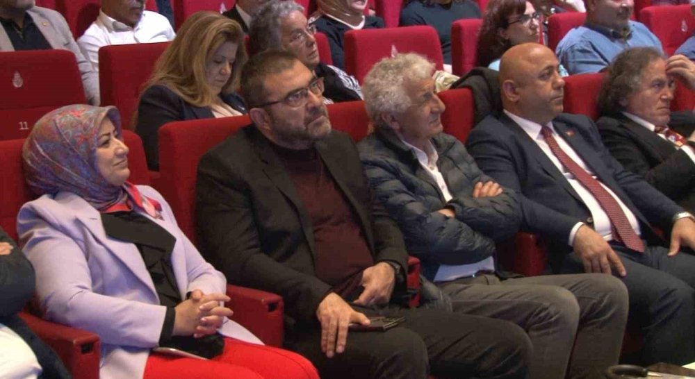 Masallarla Millet Olmak: Yücel Feyzioğlu İstanbul’da Masalın Gücünü Anlattı