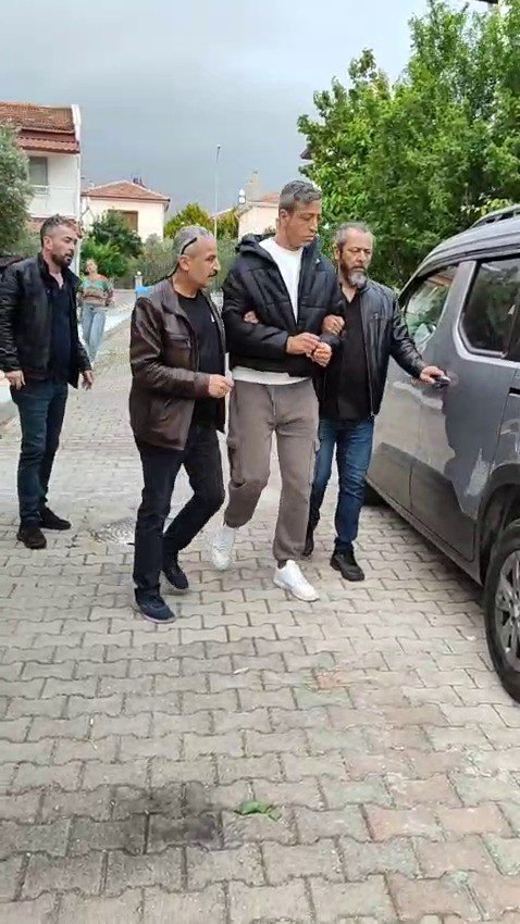 Bursa'da aranıyordu İzmir'de yakalandı