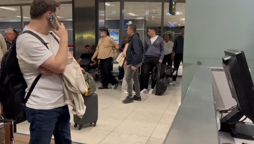 Et Profesörü Cüneyt Asan havalimanında yolcuyla tartıştı