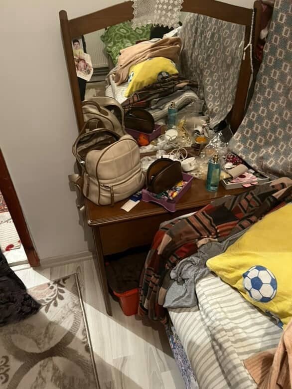 Ankara'da akılalmaz soygun: Ev sahibi kapı önündeyken eve girdiler