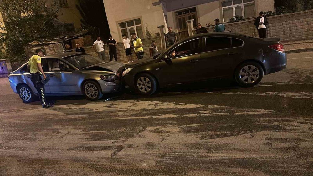 Beyşehir'de aynı anda iki farklı kaza: 6 yaralı