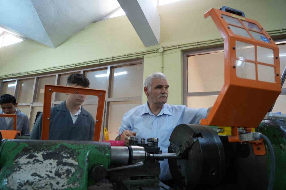 Körfez Mesleki ve Teknik Anadolu Lisesi Yılda 5 Milyon TL Ciroya Ulaşıyor
