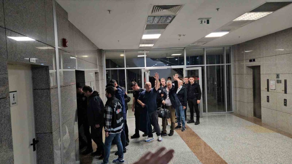 İmamoğlu’nun Koruma ve Özel Kalem Müdürü Dahil 25 Kişi Tutuklandı