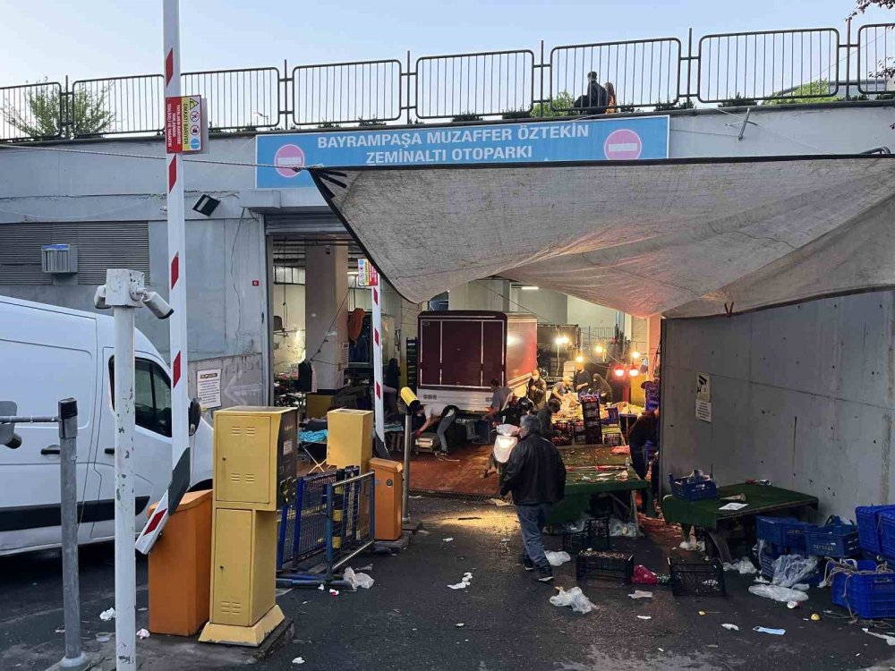 Kapalı pazarda panik: Gözü yanan kendini dışarı attı