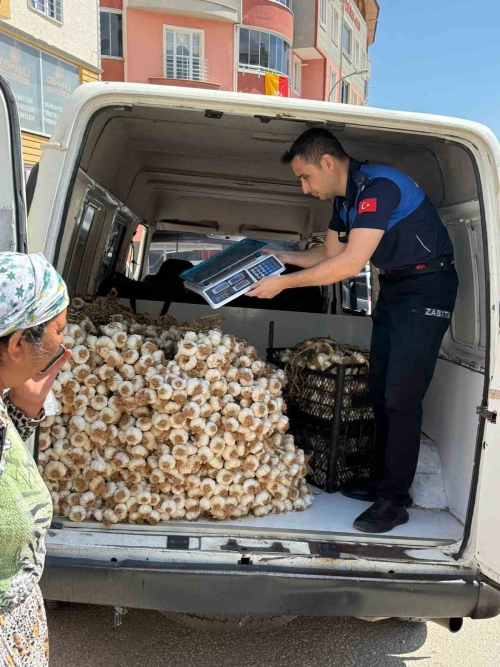Taşköprü diye sattığı sarımsaklar Çin'den çıktı