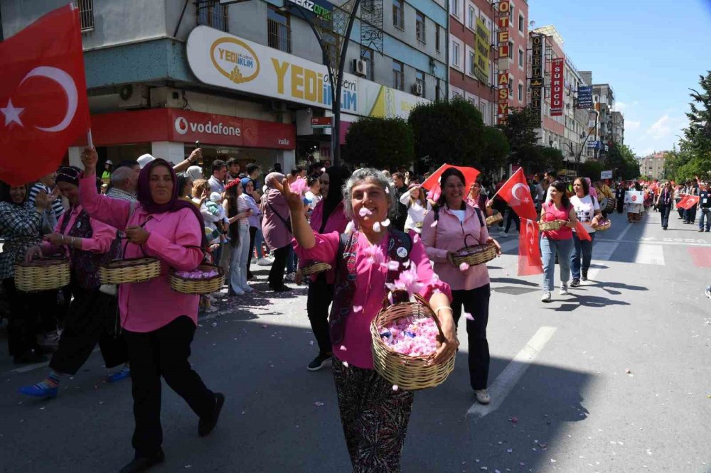 Üç Günlük Gül Şöleni Başlıyor