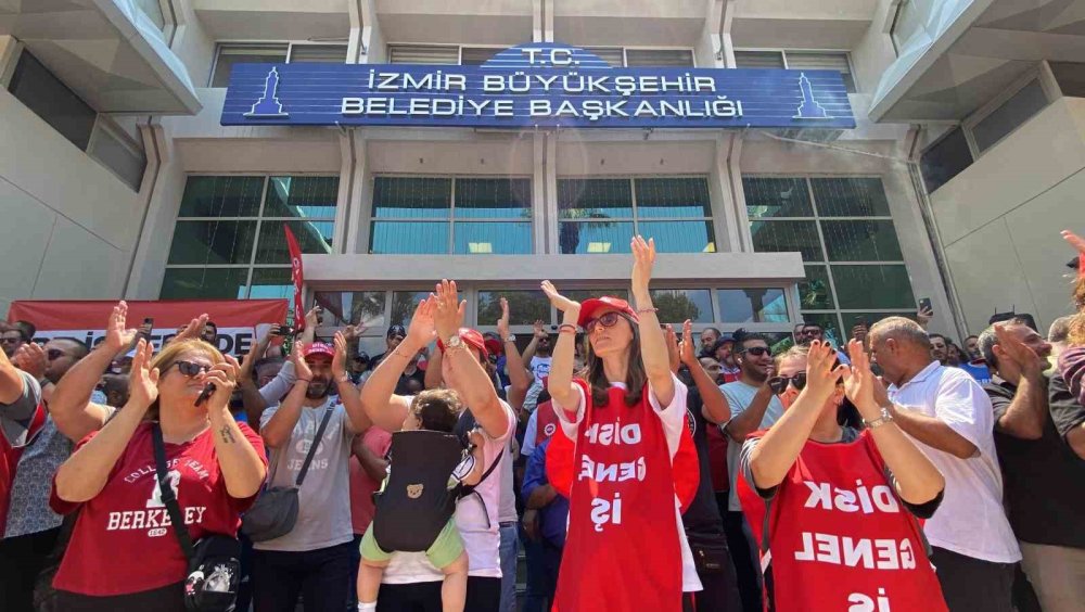 23 Bin İşçi Grevde: Ulaşım ve Belediye Hizmetleri Aksadı