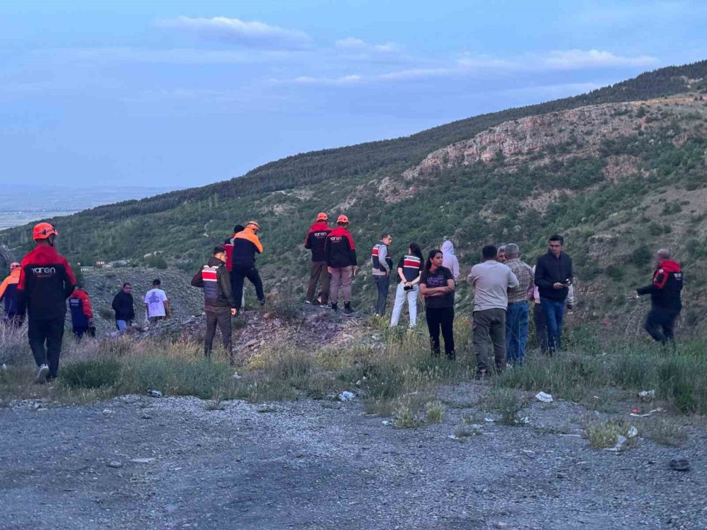 Konyalı kayıp öğretmenin acı sonu: Aracı uçurumda bulundu