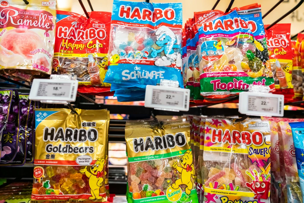 man-returned-check-made-to-haribo-zz-221116-901d42.webp