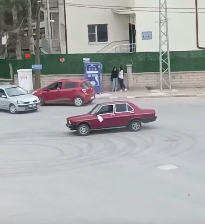 Bir hata yaptı arabasının yarısı kadar ceza yedi