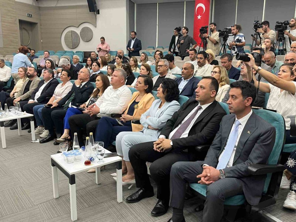 Grevdeki sendikaya sert çıkış: İzmir diz çökmez