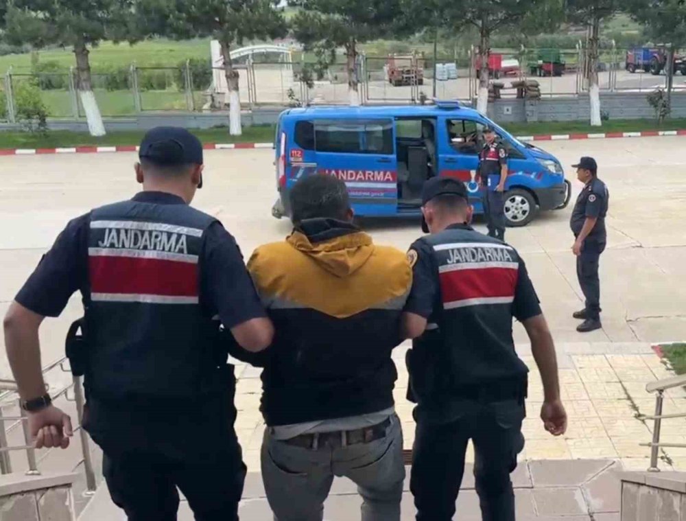 Çalınan traktörü JASAT buldu: 2 firari suçlu deşifre oldu
