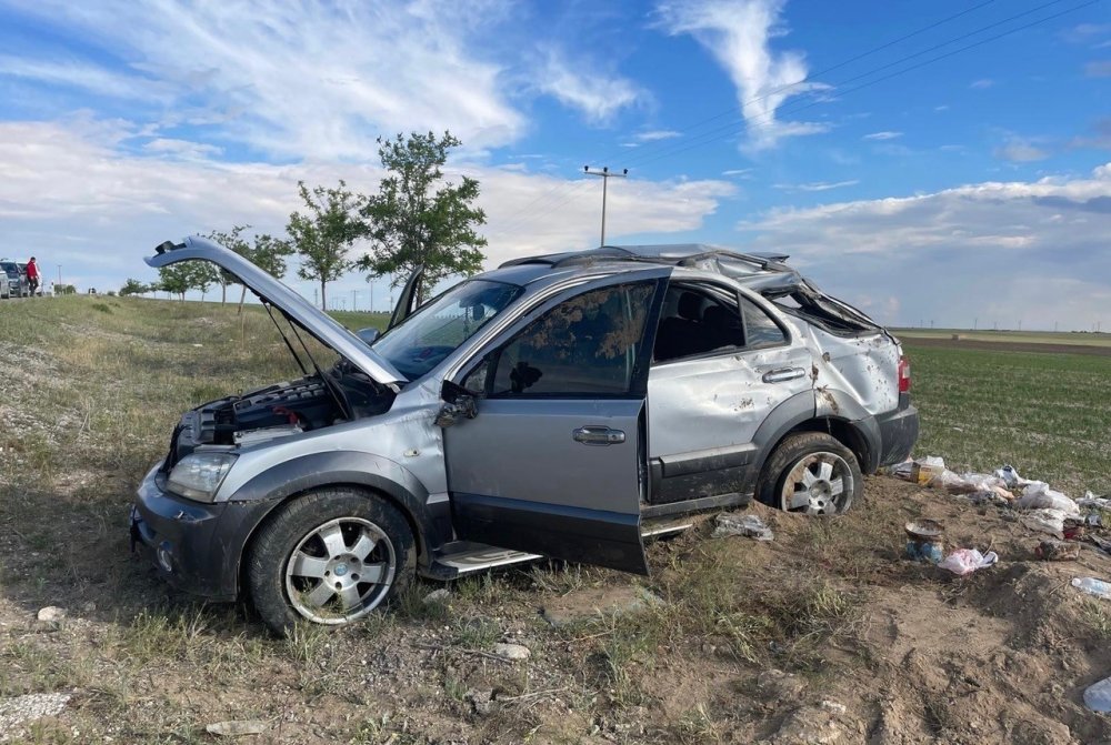 Konya'da SUV araç takla attı: 2 kişi yaralandı