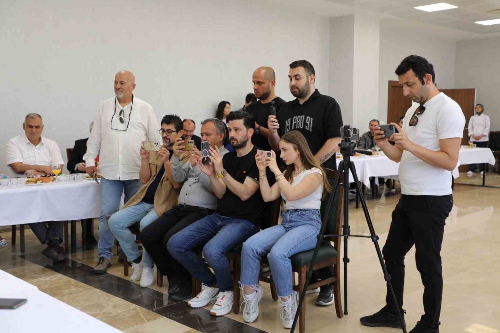 Bartın Üniversitesi Rektörü Akkaya'dan "lüks makam aracı" iddialarına yanıt