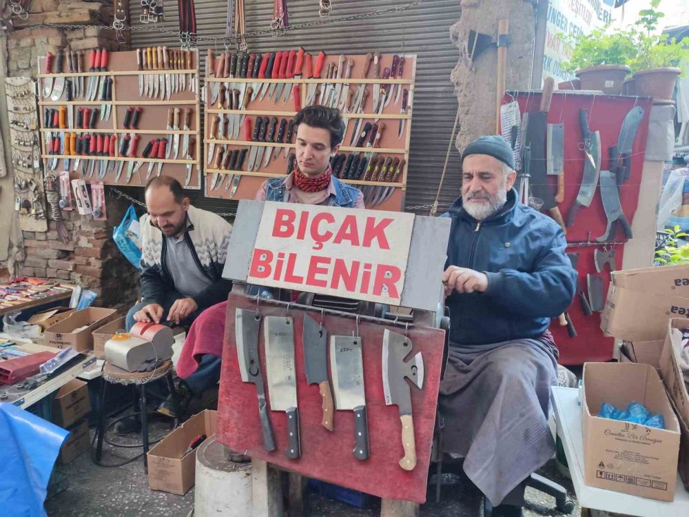 Konya’da bayram öncesi bıçakçılarda yoğunluk: Kör bıçak tehlike, keskin bıçak sanat