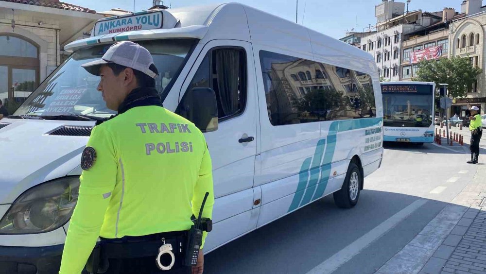 Konya'da Bayram Trafiğine Sıkı Takip: 91 Ekip, 268 Personel ve 5 Bin 73 Kamera ile Denetim