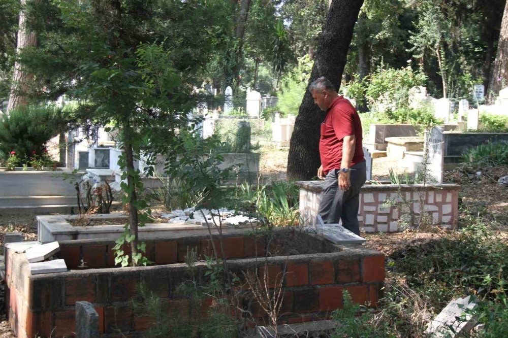 Mezar taşlarına çirkin saldırı: 12 mezar tahrip edildi, 1 kişi gözaltında