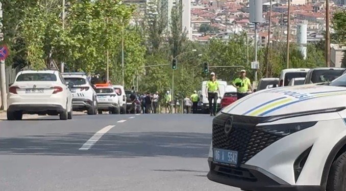 Çankaya Köşkü yakınında hareketli anlar: Emekli polis silah çekti