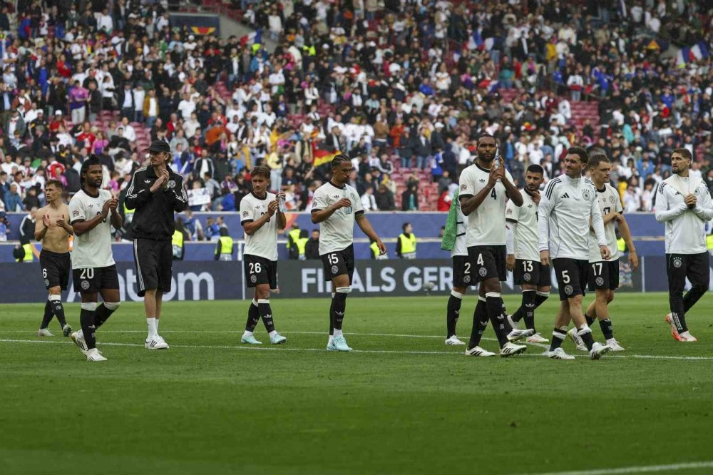 Fransa UEFA Uluslar Ligi üçüncüsü