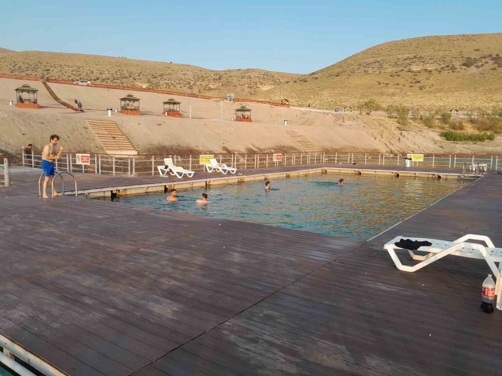 Konya'nın Volkanik Sahili: Acıgöl Beach