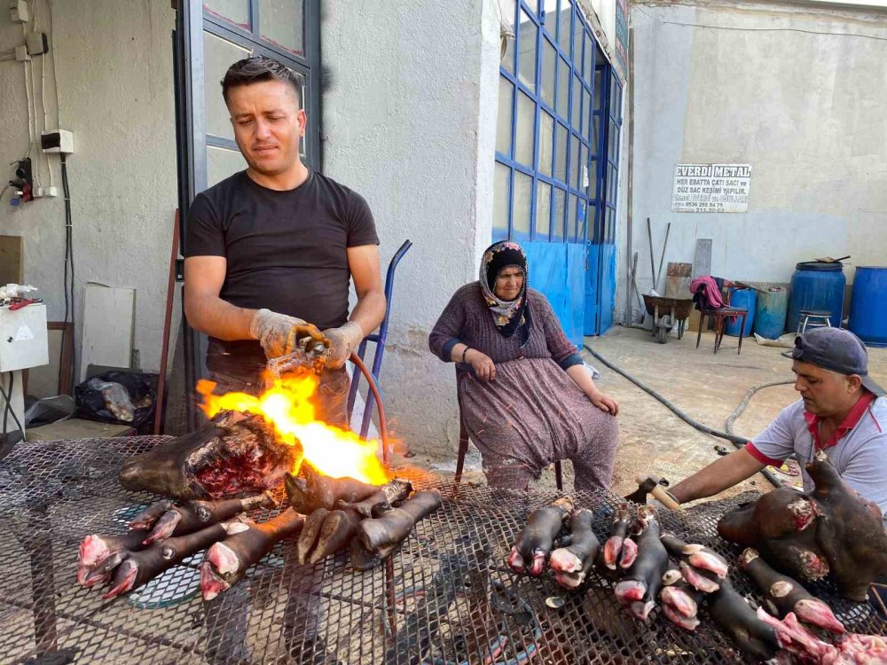 Sanayide Kurban Mesaisi: Metal Ustaları Kelle Ütüyor