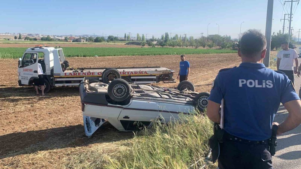 Şarampole devrilen otomobilin sürücüsü araçta sıkıştı