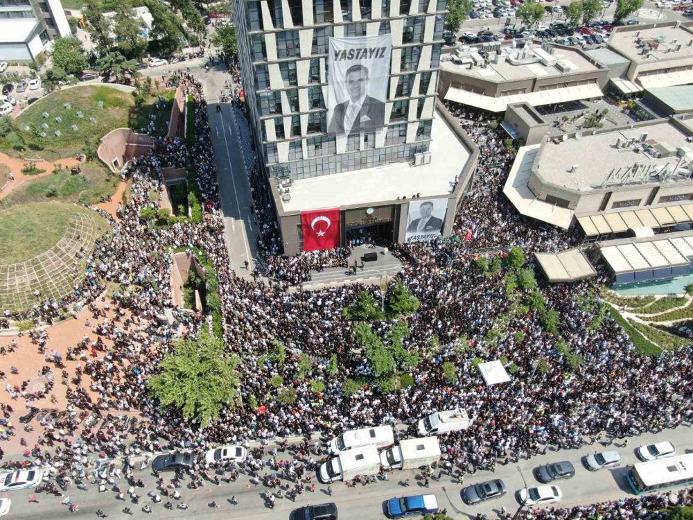 Manisa Büyükşehir Belediye Başkanı Ferdi Zeyrek Son Yolculuğuna Uğurlandı