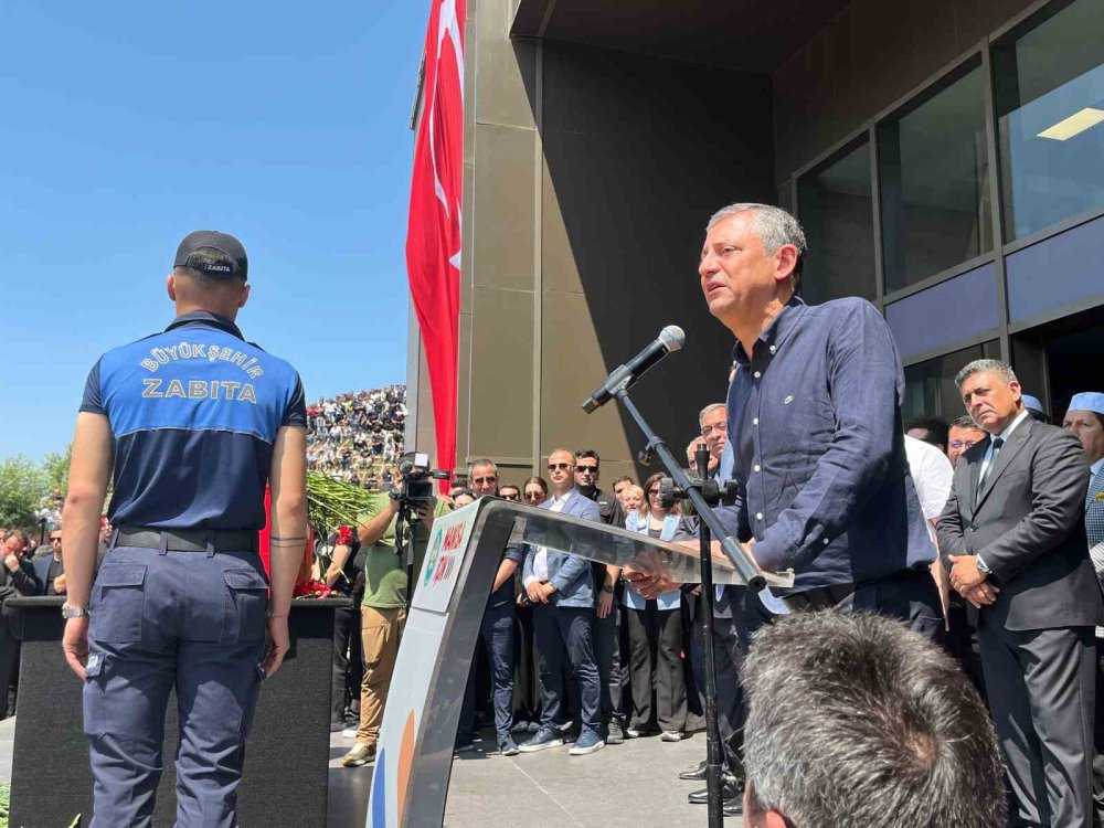 Manisa Büyükşehir Belediye Başkanı Ferdi Zeyrek Son Yolculuğuna Uğurlandı