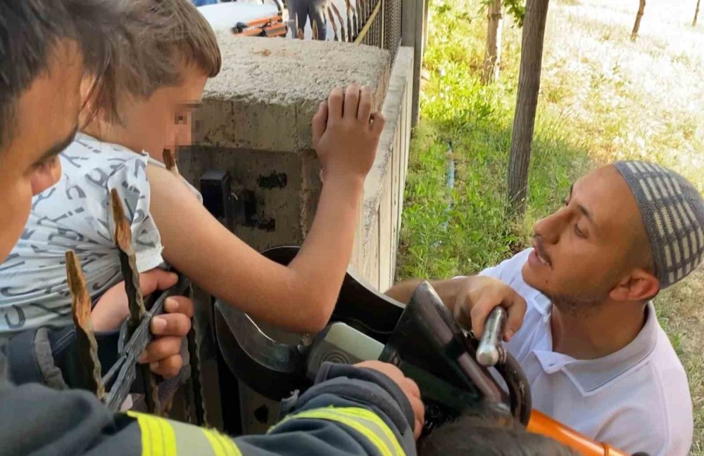 13 yaşındaki çocuk, koluna saplanan demirle hastaneye kaldırıldı