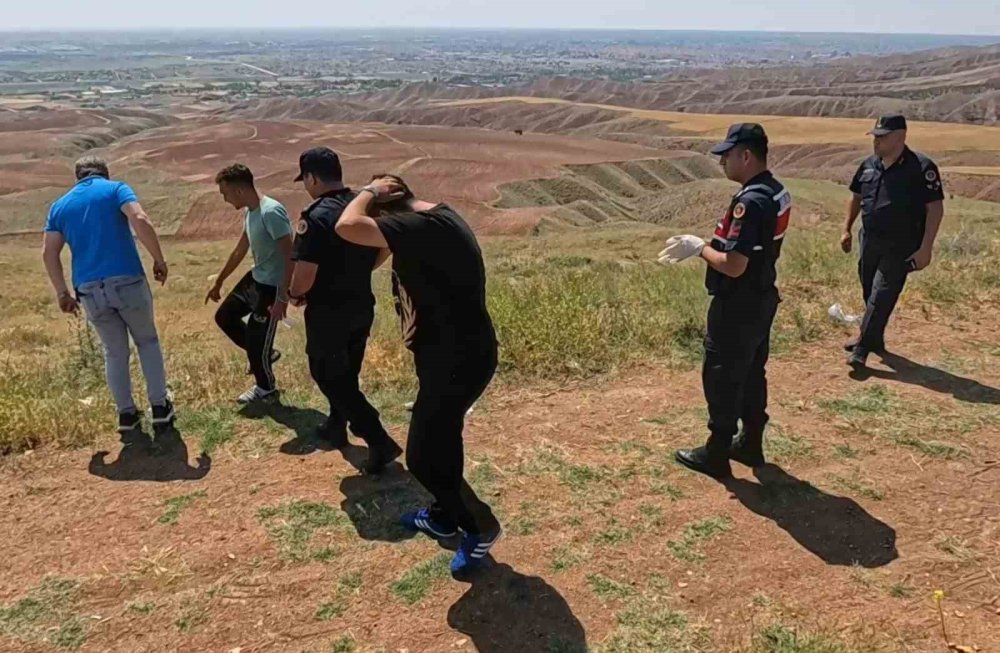 Dağlık arazide bilinci kapalı olarak bulundu: Kaza mı darp mı?