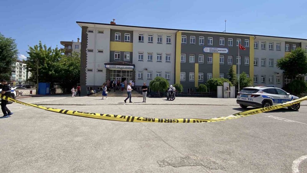 Konya’da okulda dehşet: Rehberlik öğretmeni silahlı saldırıda hayatını kaybetti