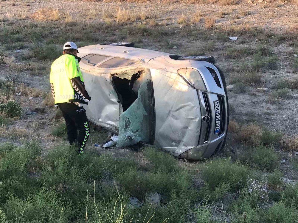 Konya'da Otomobil Takla Attı: 3 Kişi Yaralandı
