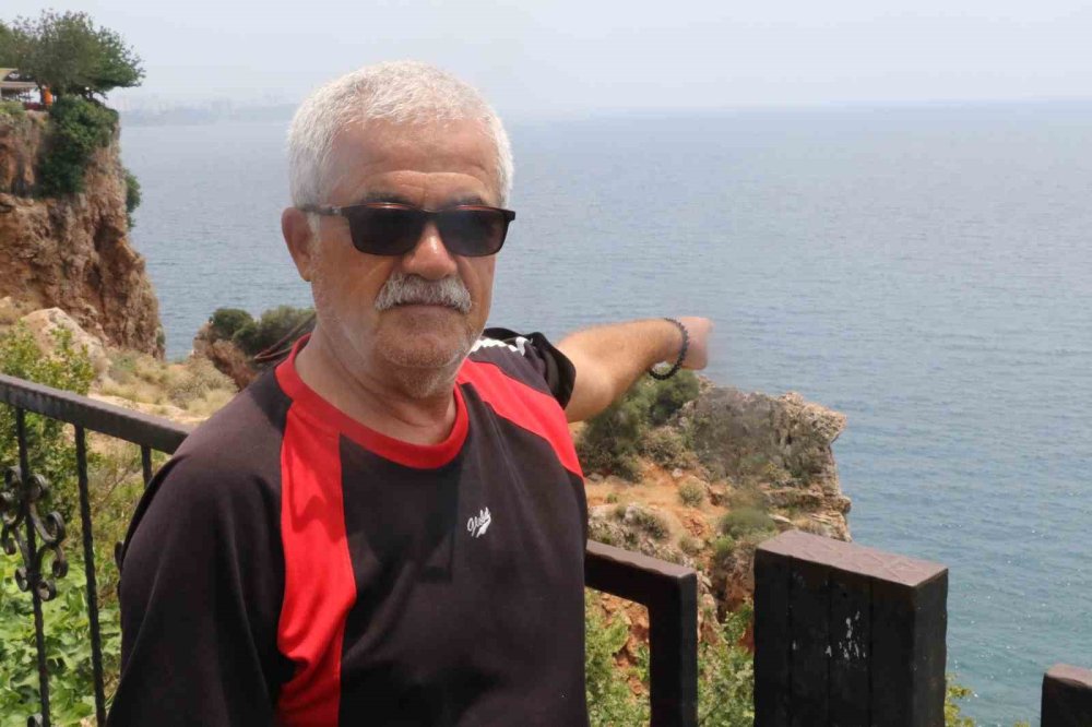 Gençler Türkçe yazılan tabelada yazanı anlamıyor
