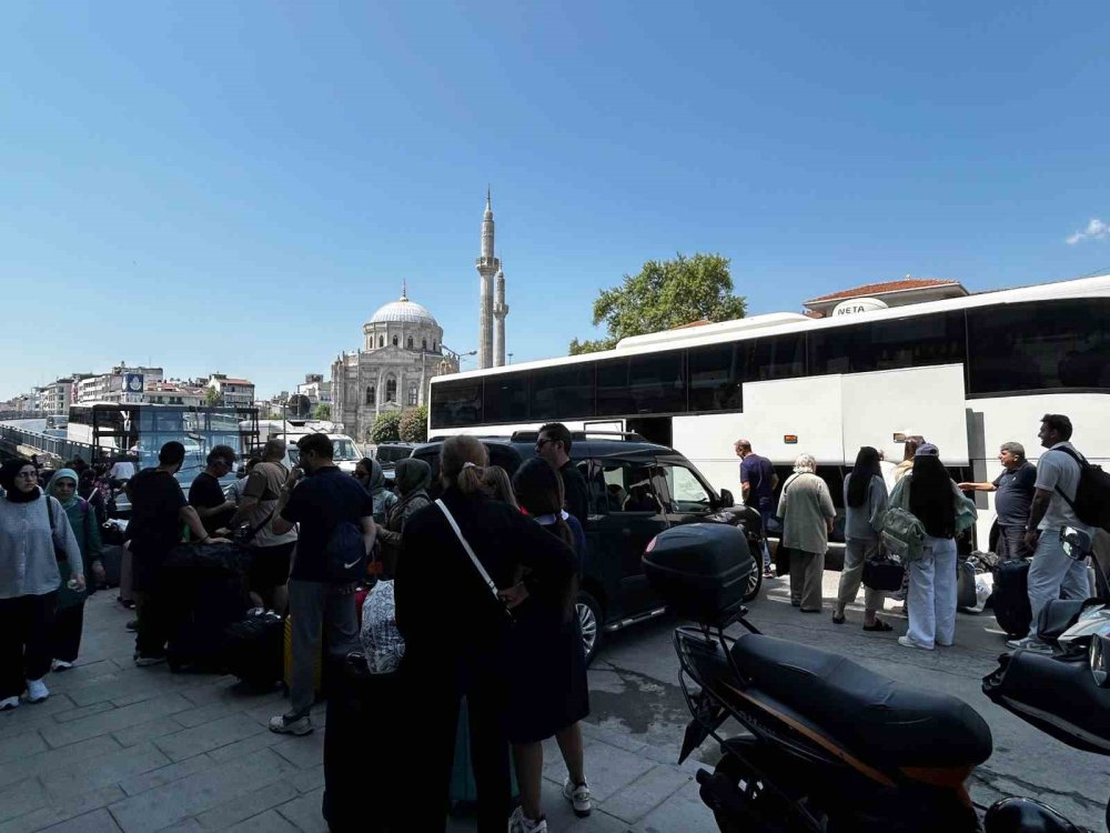 Çatışmalar arttı: İstanbul’daki İranlılar ülkelerine dönüyor