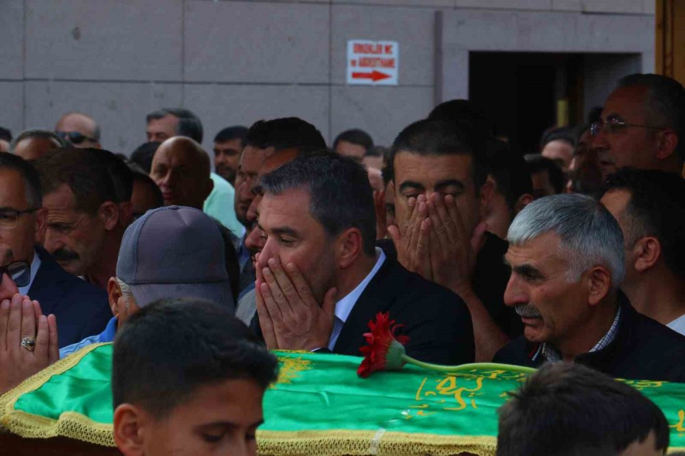 Salda'da boğulan baba-oğula Ankara'da gözü yaşlı cenaze