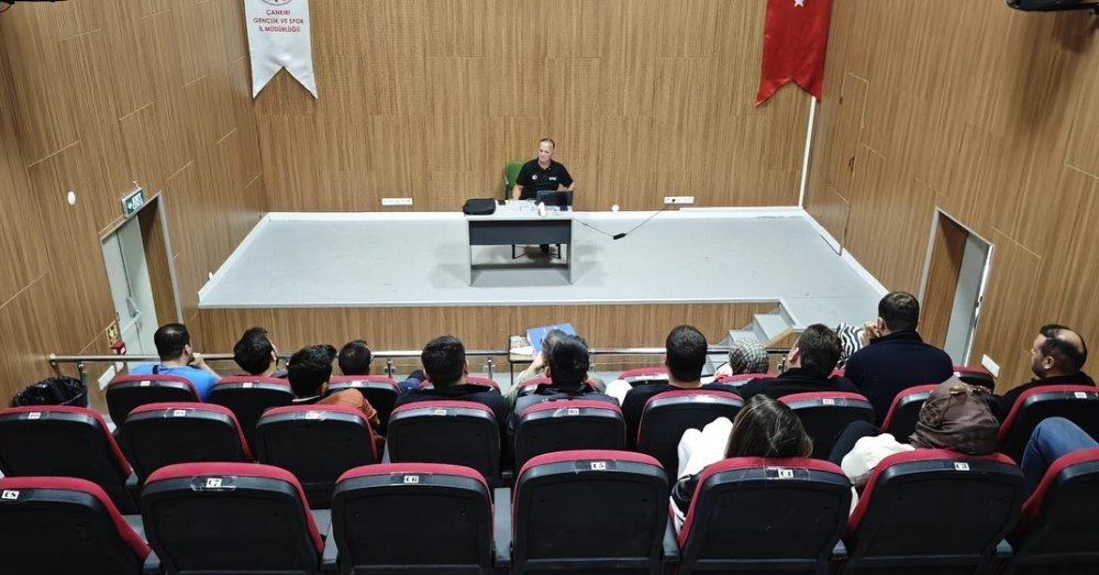 Çankırı’da AFAD’dan yangın tatbikatı: Personeller tahliye ve müdahaleyi öğrendi