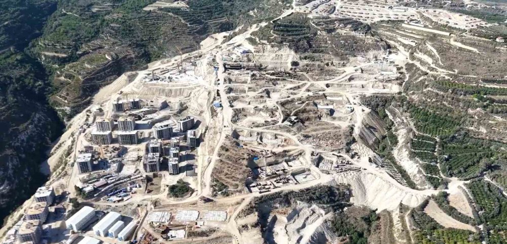 Hıdırbey TOKİ afet konutları göründü