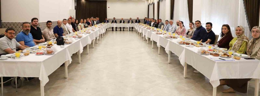 NEÜ, Kurumsal Akreditasyon İçin Kalite Komisyonu Toplantısını Gerçekleştirdi