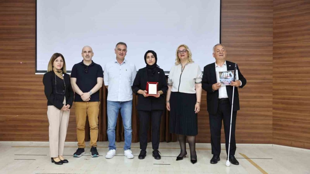 Tekstil atıkları el sanatı oldu