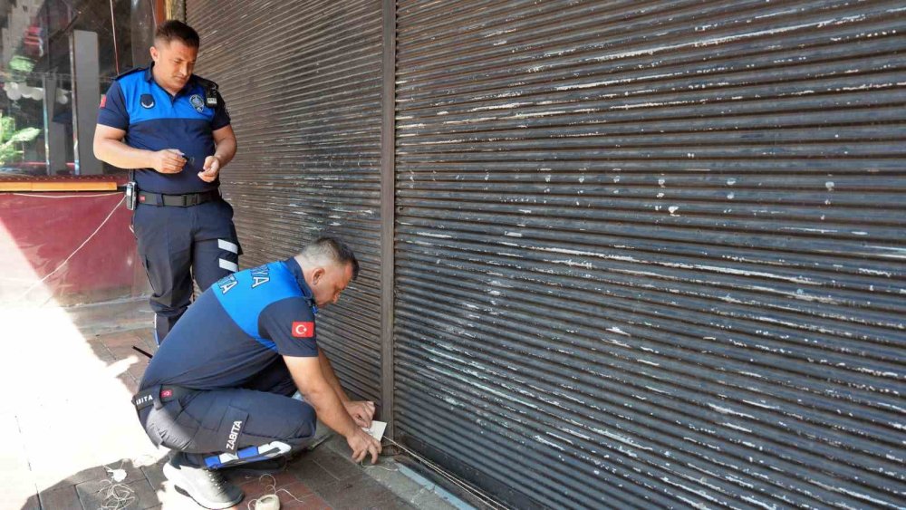 Adaba aykırılık nedeniyle bar mühürlendi