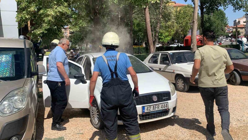 Otomobildeki Telefon Bataryası Sıcaktan Patladı