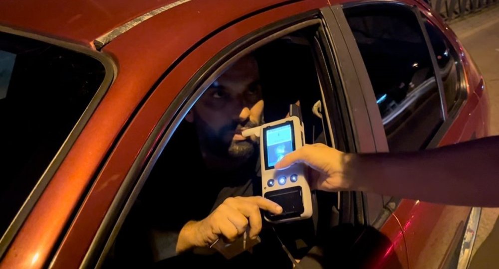 Bir promille ehliyeti kaptırdı