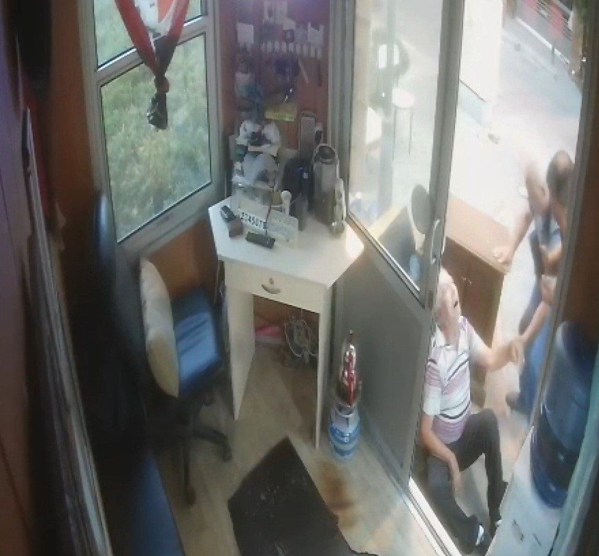 Kalp Krizi Geçiren Arkadaşına Yardım Ederken Kalp Krizi Geçirdi