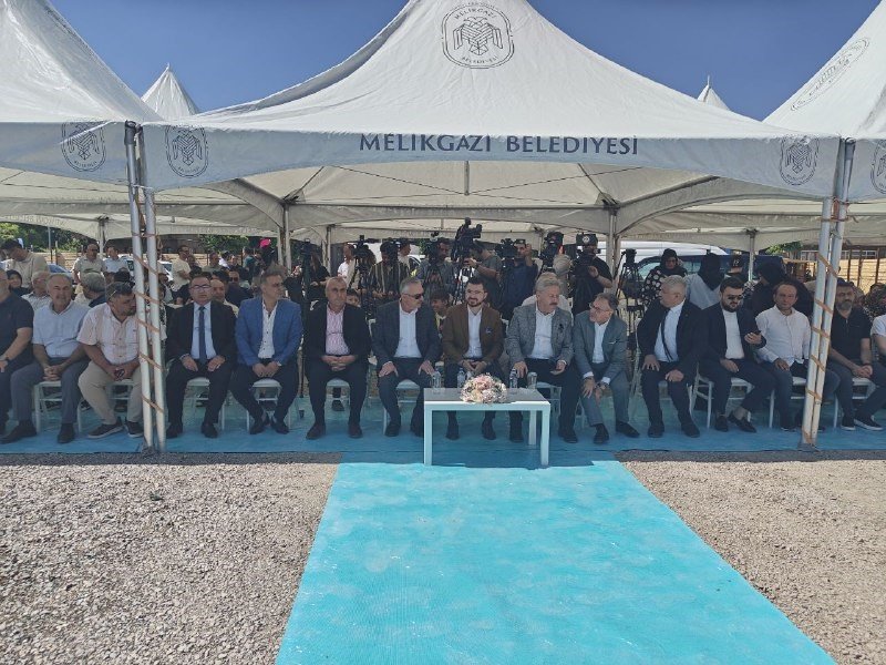 Melikgazi'de Kentsel Dönüşüm Hız Kazandı: 72 Daire ve 13 Dükkanın Temeli Atıldı