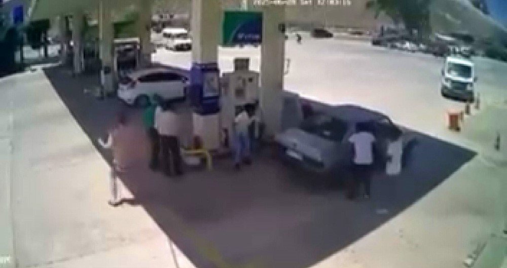 Depremi unutamayan kente patlatma şoku