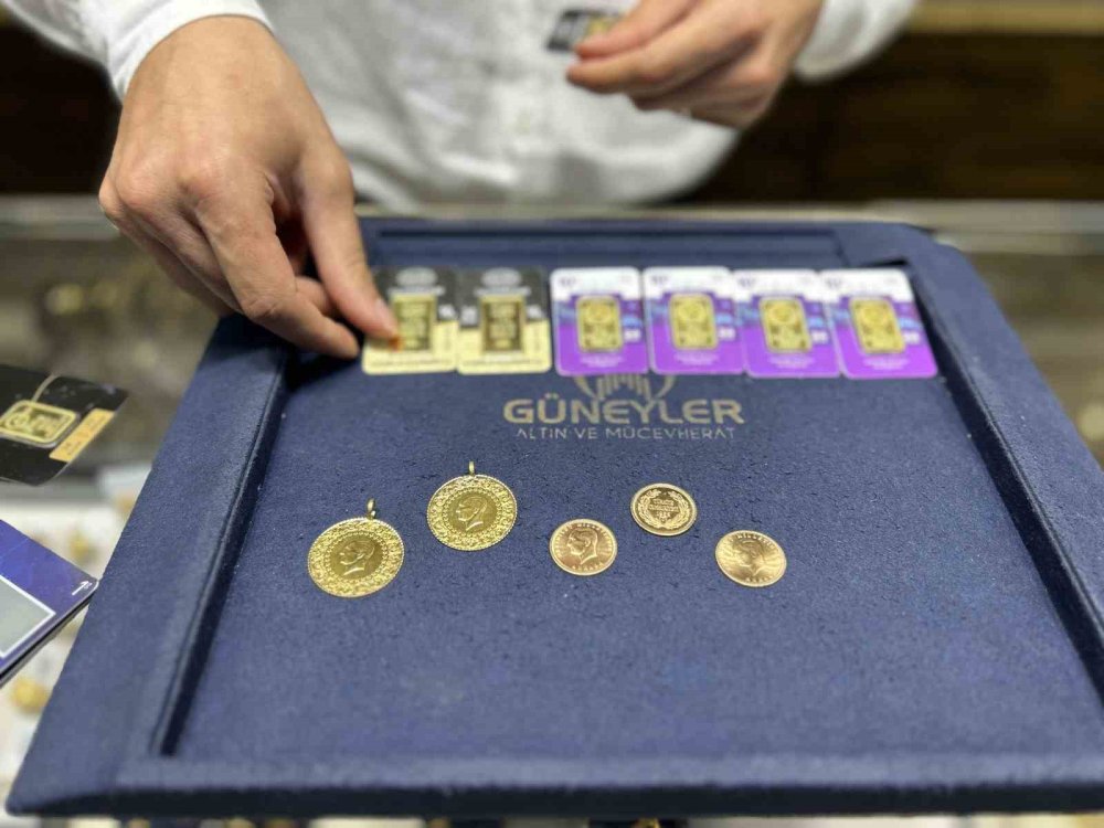 Altın fiyatlarında gerileme devam ediyor