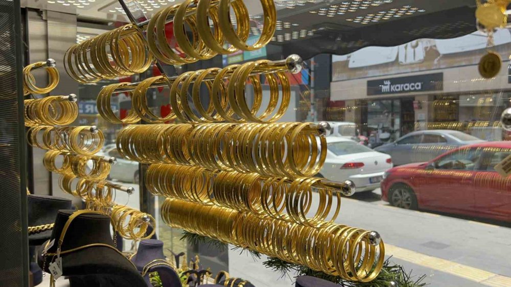 Altın fiyatlarında gerileme devam ediyor