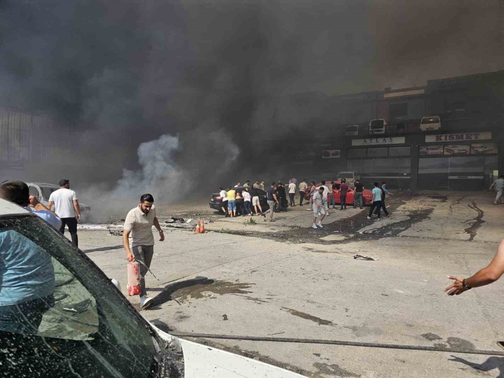 Çöp depolama alanındaki yangın ormana sıçradı