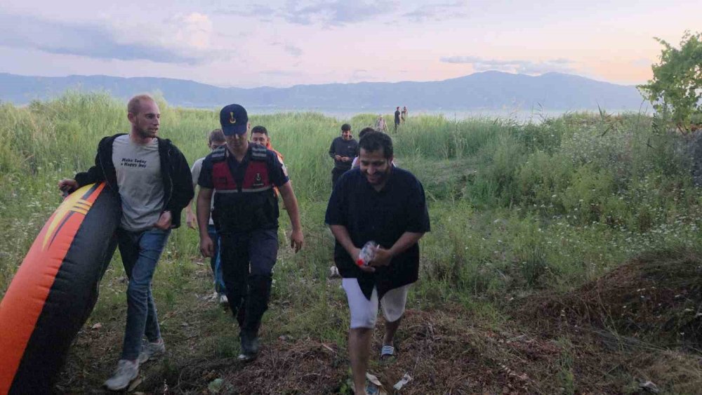 Suudi turist botla açıldığı gölde mahsur kaldı